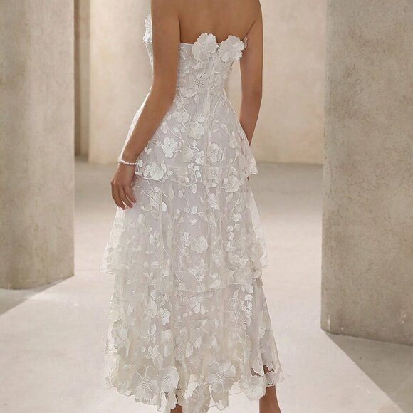 White Elegant Women's 3d Floral Decor Strapless Party Dress - Picture 2 of 7